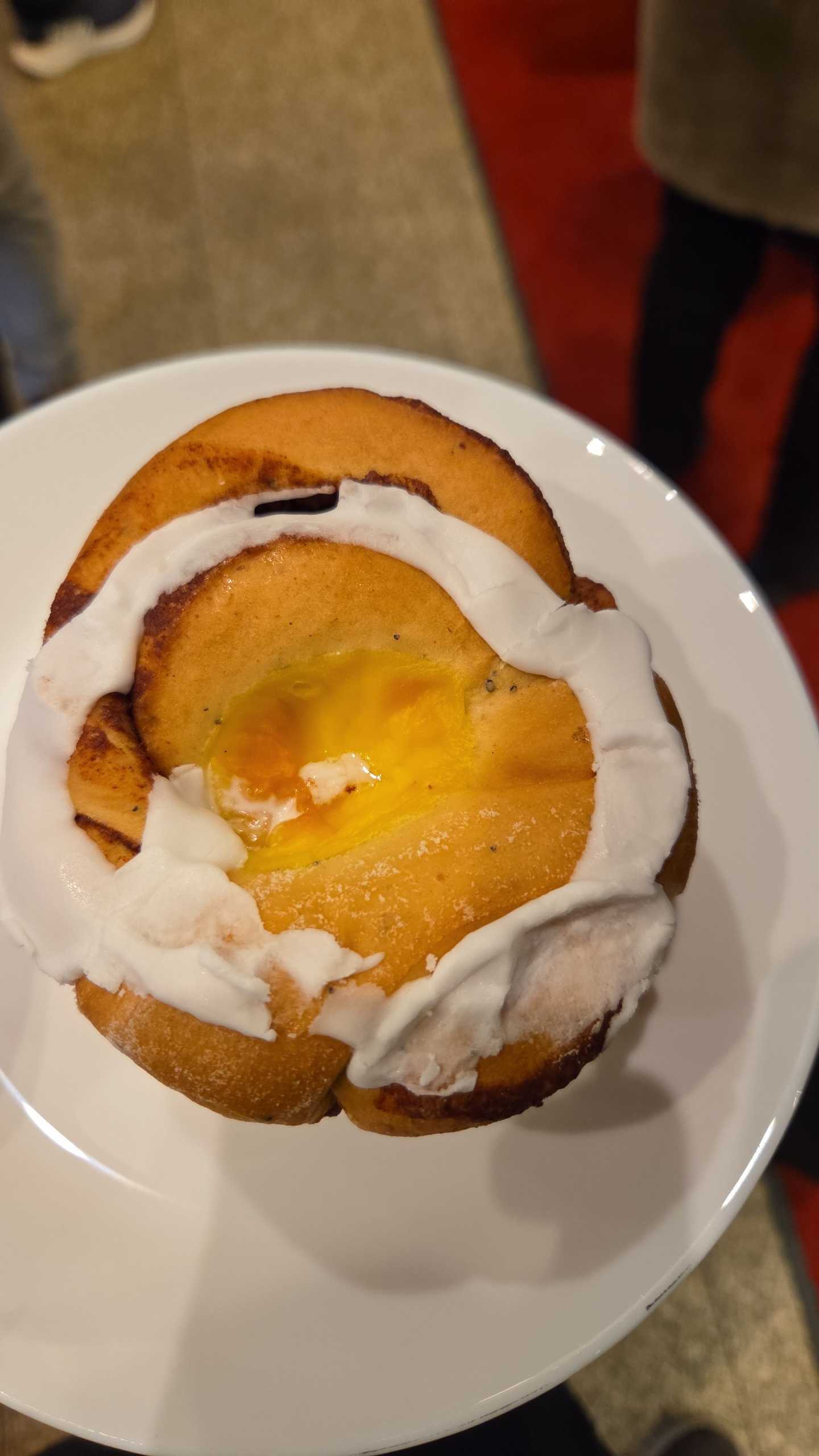 Foto av Jubileumsbolle fra Baker Hansen