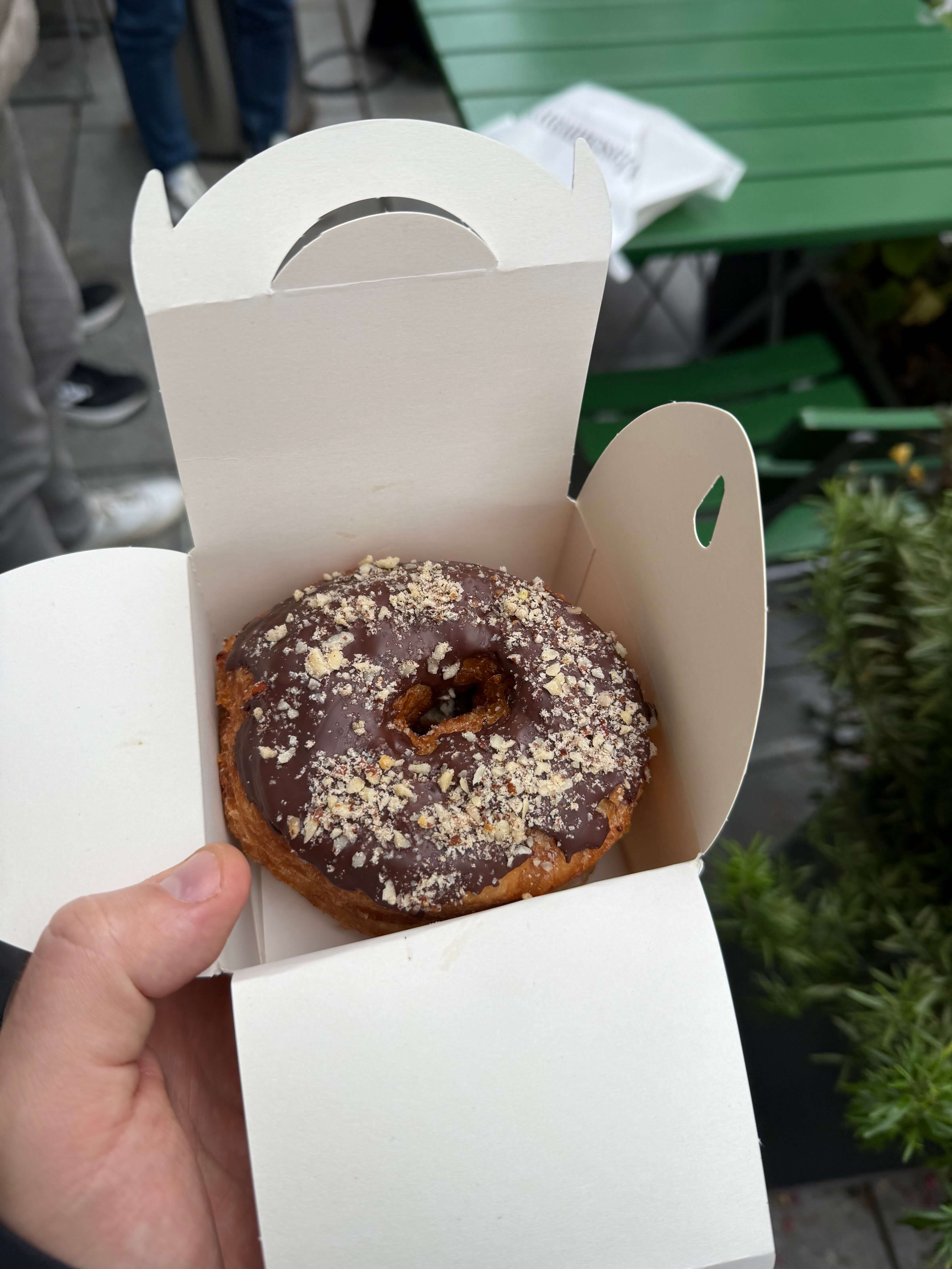 Foto av Sjokolade Cronut fra Maschmanns